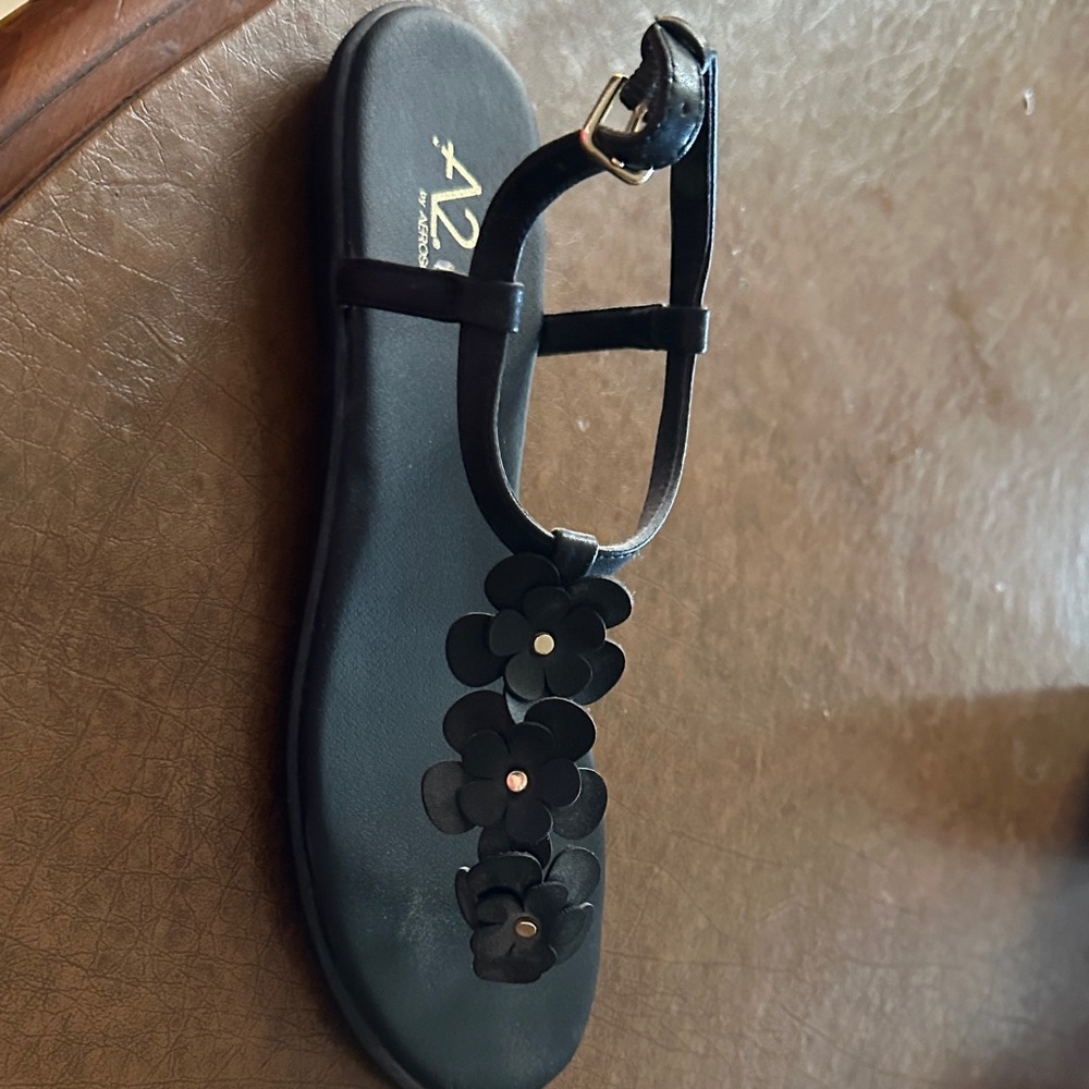 A2 by Aerosoles Black Floral T-Strap Sandals